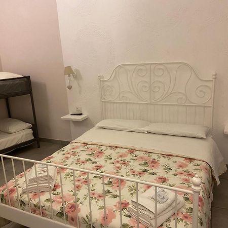 Beb La Gemma Bed & Breakfast Наполи Екстериор снимка