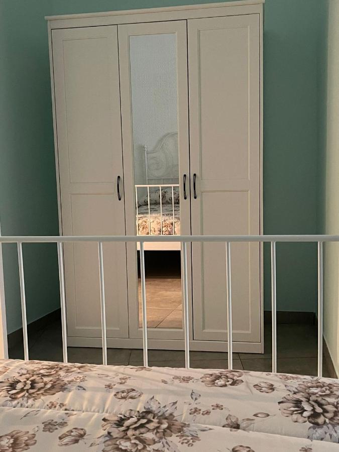 Beb La Gemma Bed & Breakfast Наполи Екстериор снимка