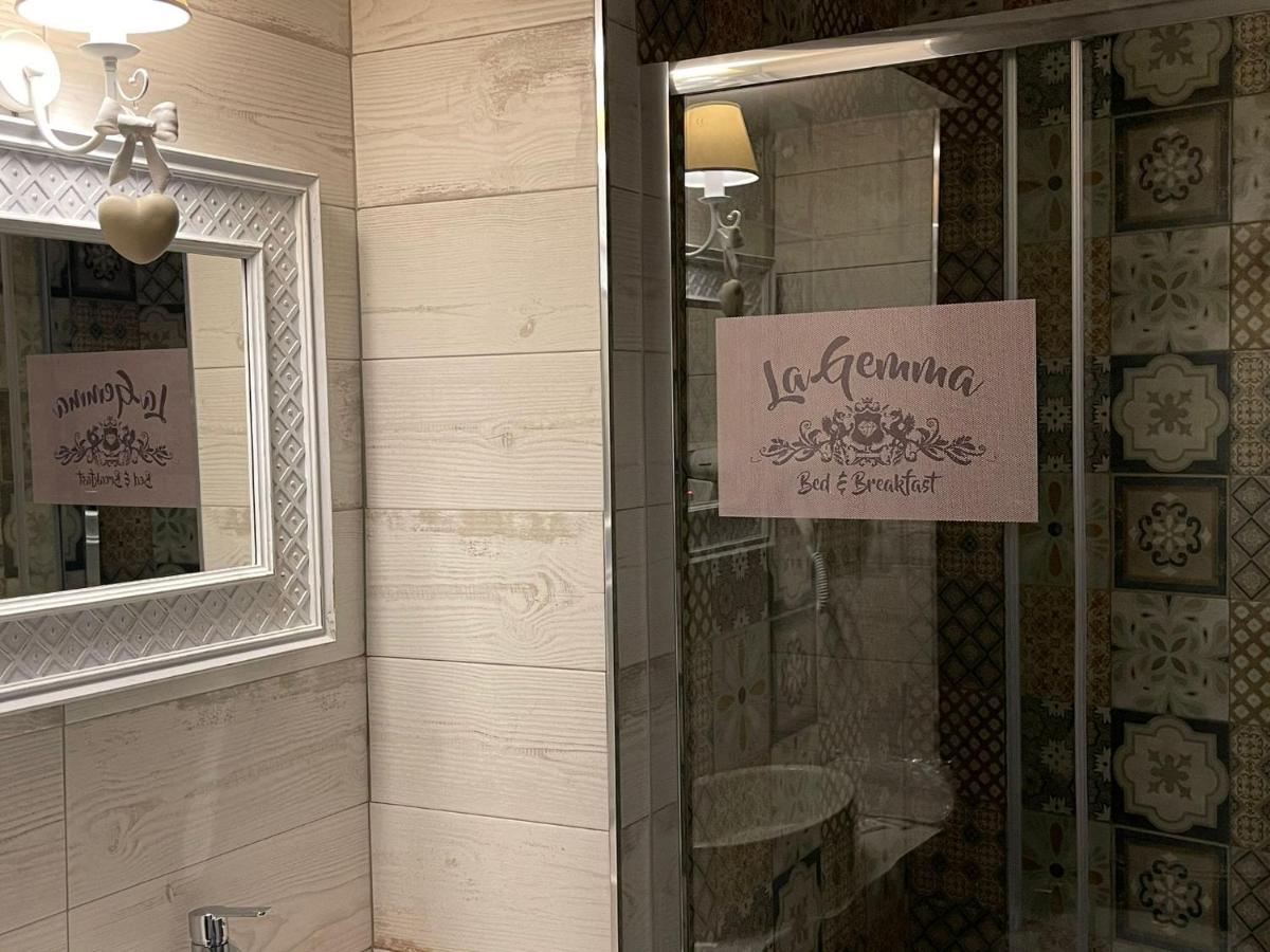 Beb La Gemma Bed & Breakfast Наполи Екстериор снимка