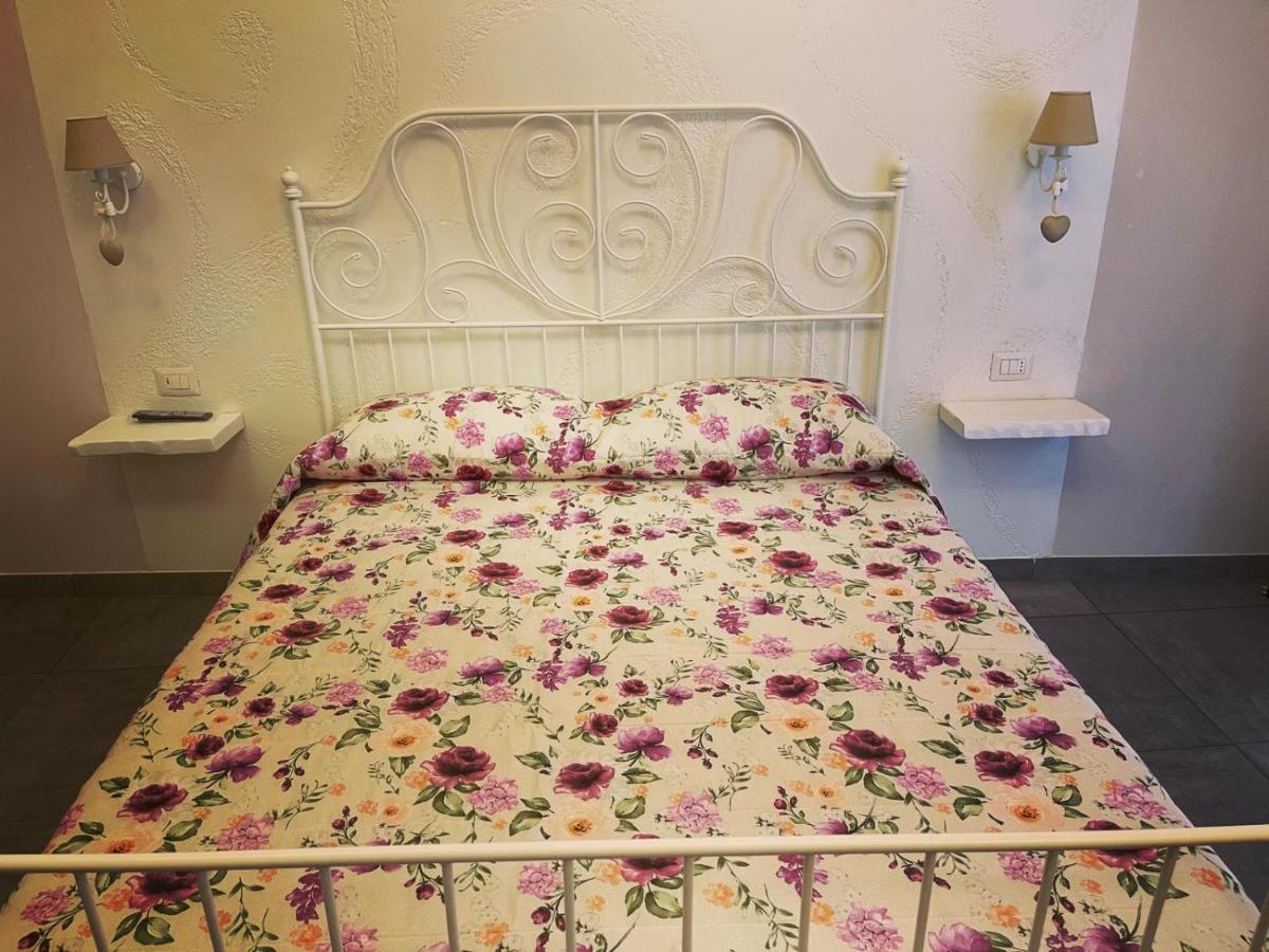 Beb La Gemma Bed & Breakfast Наполи Екстериор снимка