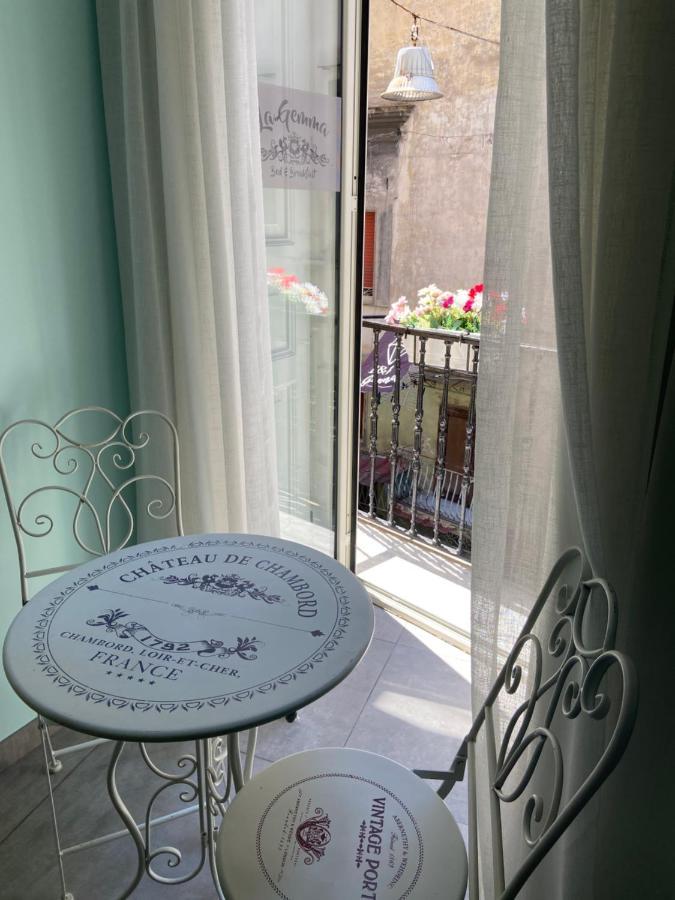 Beb La Gemma Bed & Breakfast Наполи Екстериор снимка